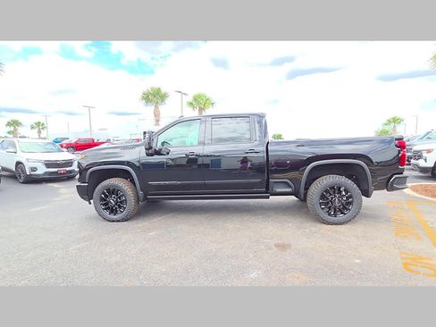 New 2026 Chevrolet Silverado 2500 High Country w/ Midnight Edition AWD/4WD image 24
