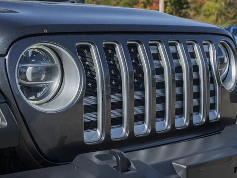 Used 2020 Jeep Wrangler Unlimited Sahara image 10