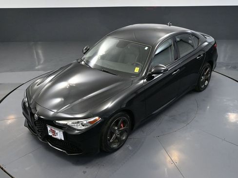 Used 2018 Alfa Romeo Giulia AWD image 58
