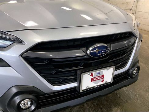 Used 2025 Subaru Outback Premium image 31