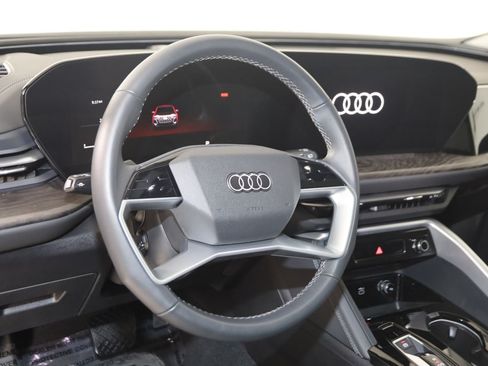 Used 2025 Audi Q5 Premium w/ Convenience Package AWD/4WD image 6