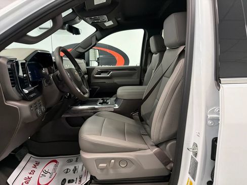 New 2026 Chevrolet Silverado 3500 LTZ w/ LTZ Plus Package AWD/4WD image 7
