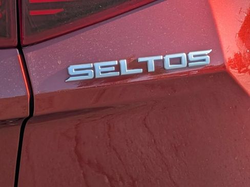 Used 2023 Kia Seltos S w/ Navigation Package AWD/4WD image 11