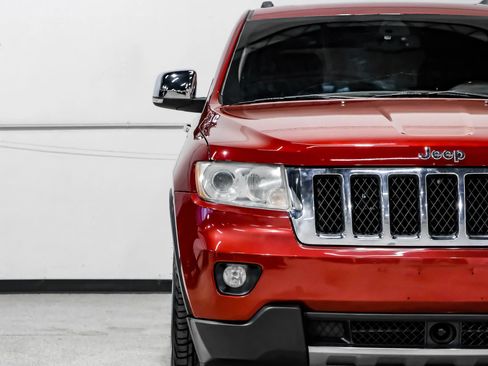 Used 2013 Jeep Grand Cherokee Overland w/ Advance Technology Group AWD/4WD image 43