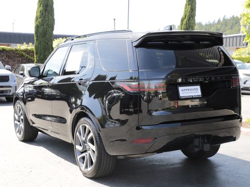 Certified 2025 Land Rover Discovery Dynamic SE AWD/4WD image 6