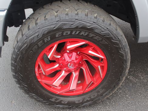 Used 2019 RAM 1500 Laramie w/ Off Road Group image 11