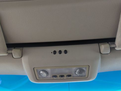 Used 2005 Ford Thunderbird 50th Anniversary RWD image 26