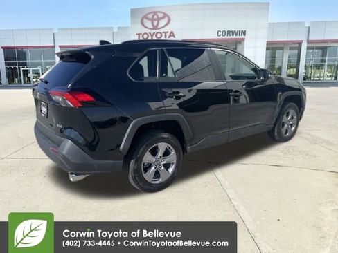 Used 2025 Toyota RAV4 XLE image 5