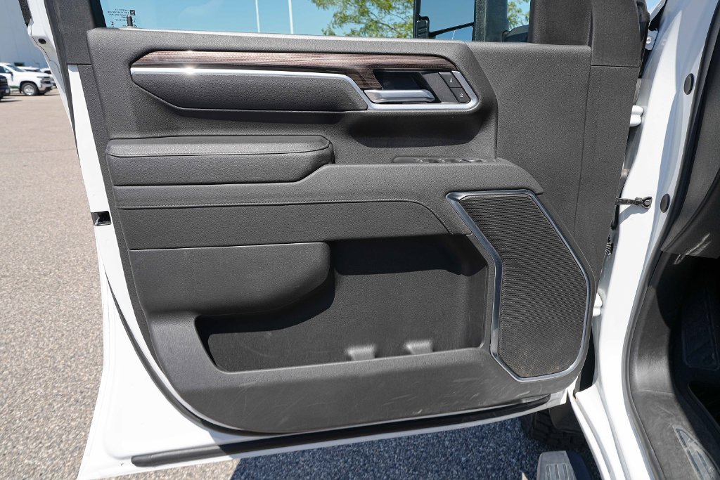 Used 2025 Chevrolet Silverado 2500 LT AWD/4WD image 26