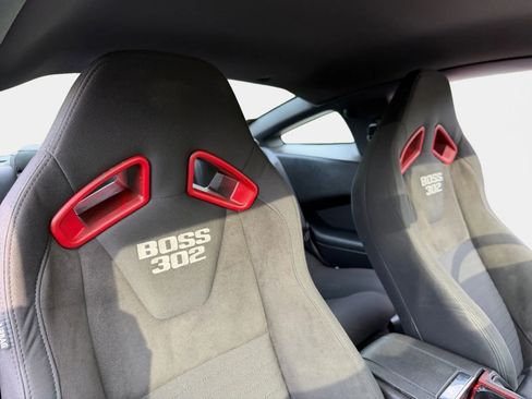 Used 2013 Ford Mustang Boss 302 w/ Boss 302 Accessory Pkg RWD image 15