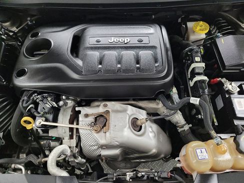 Used 2020 Jeep Cherokee Limited w/ Luxury Group image 30