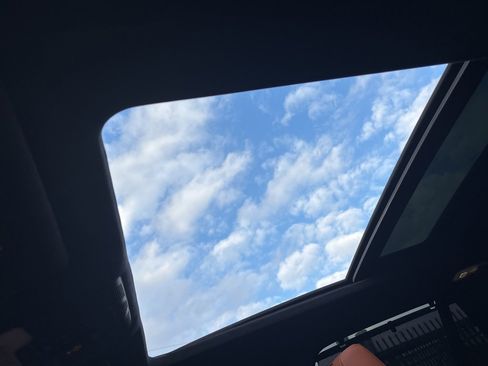 Used 2016 BMW X5 M image 14