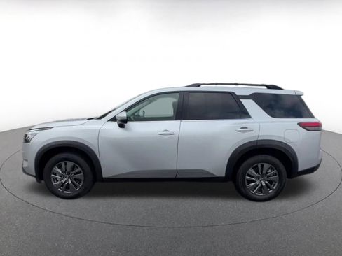 Used 2025 Nissan Pathfinder SV AWD/4WD image 9