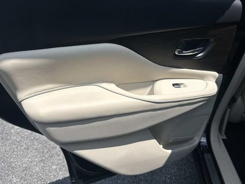 Used 2019 Nissan Murano Platinum w/ Cargo Package FWD image 23