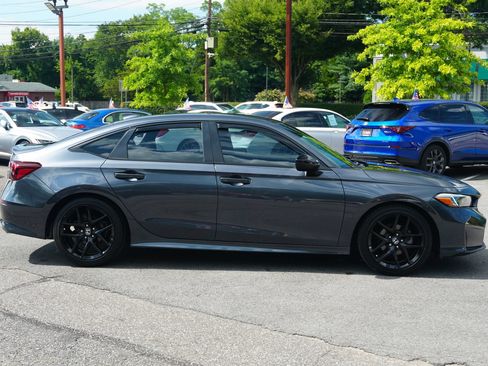Used 2025 Honda Civic Sport image 4
