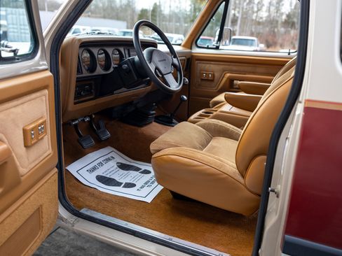 Used 1993 Dodge D/W Truck 250 image 36