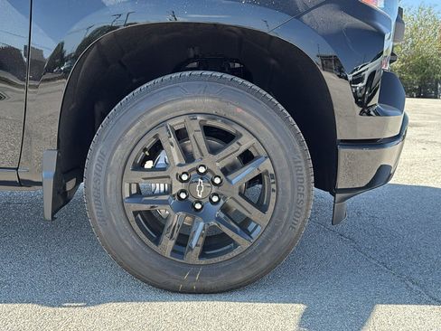 New 2026 Chevrolet Silverado 1500 Custom w/ LPO, Dark Essentials Package image 25