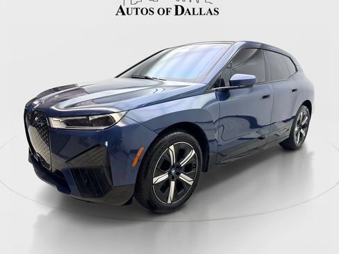 Used 2024 BMW iX xDrive50 w/ Sport Package AWD/4WD image 2