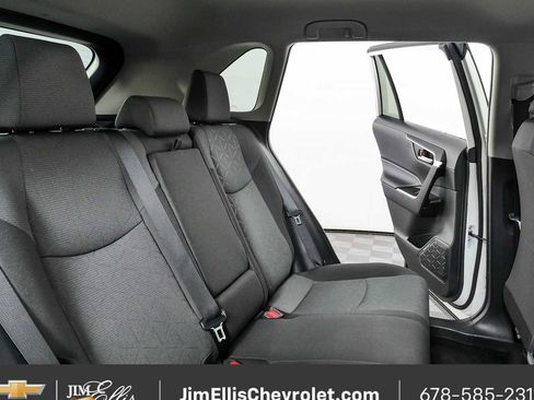 Used 2025 Toyota RAV4 XLE FWD image 19