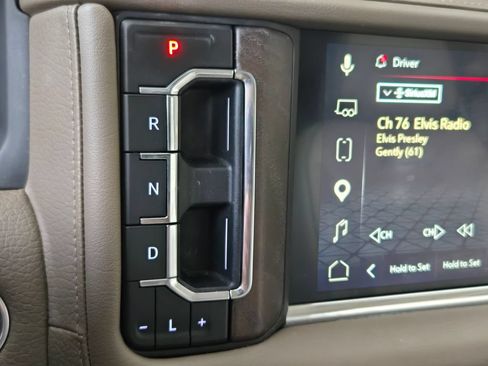 Used 2023 GMC Yukon XL Denali AWD/4WD image 27