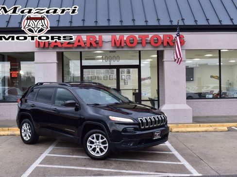 Used 2016 Jeep Cherokee Sport image 1