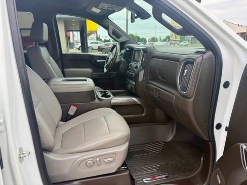 Used 2021 Chevrolet Silverado 1500 LTZ w/ Safety Package II AWD/4WD image 22