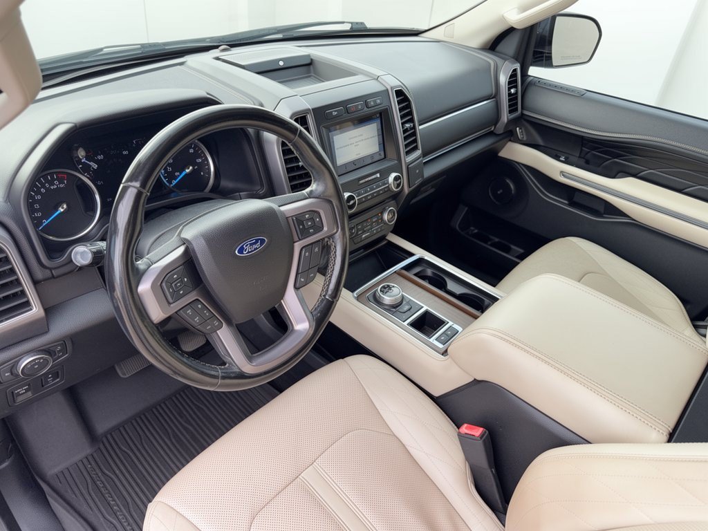 Used 2018 Ford Expedition Max Platinum RWD image 4