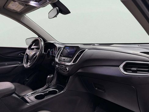 Used 2019 Chevrolet Equinox LT w/ Sun & Navigation Package image 20