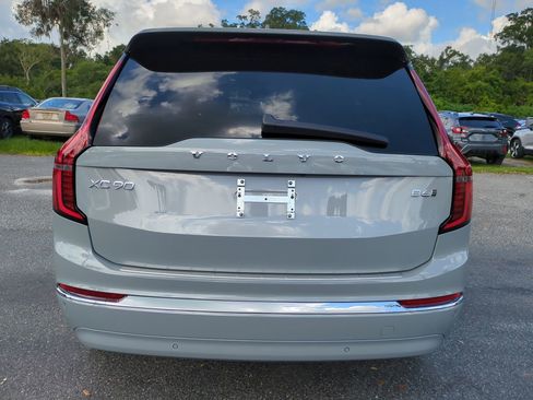 New 2026 Volvo XC90 B6 Plus w/ Protection Package Premier image 5