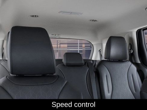 New 2026 Kia Carnival EX FWD image 28