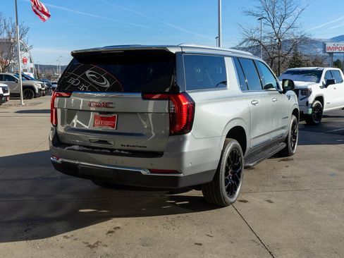 New 2026 GMC Yukon XL Elevation w/ Elevation Premium Package image 7