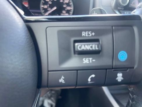 Used 2023 Nissan Rogue SV w/ SV Premium B Package AWD/4WD image 18