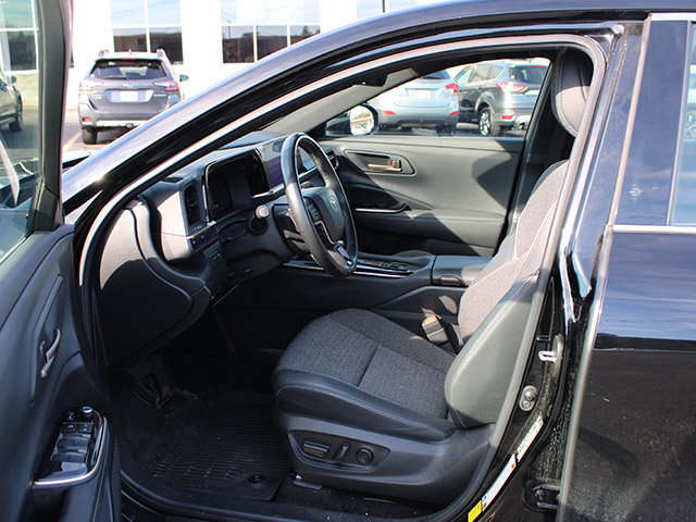 Used 2024 Toyota Crown AWD/4WD image 12