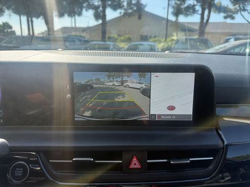 Used 2025 Kia Seltos S image 21