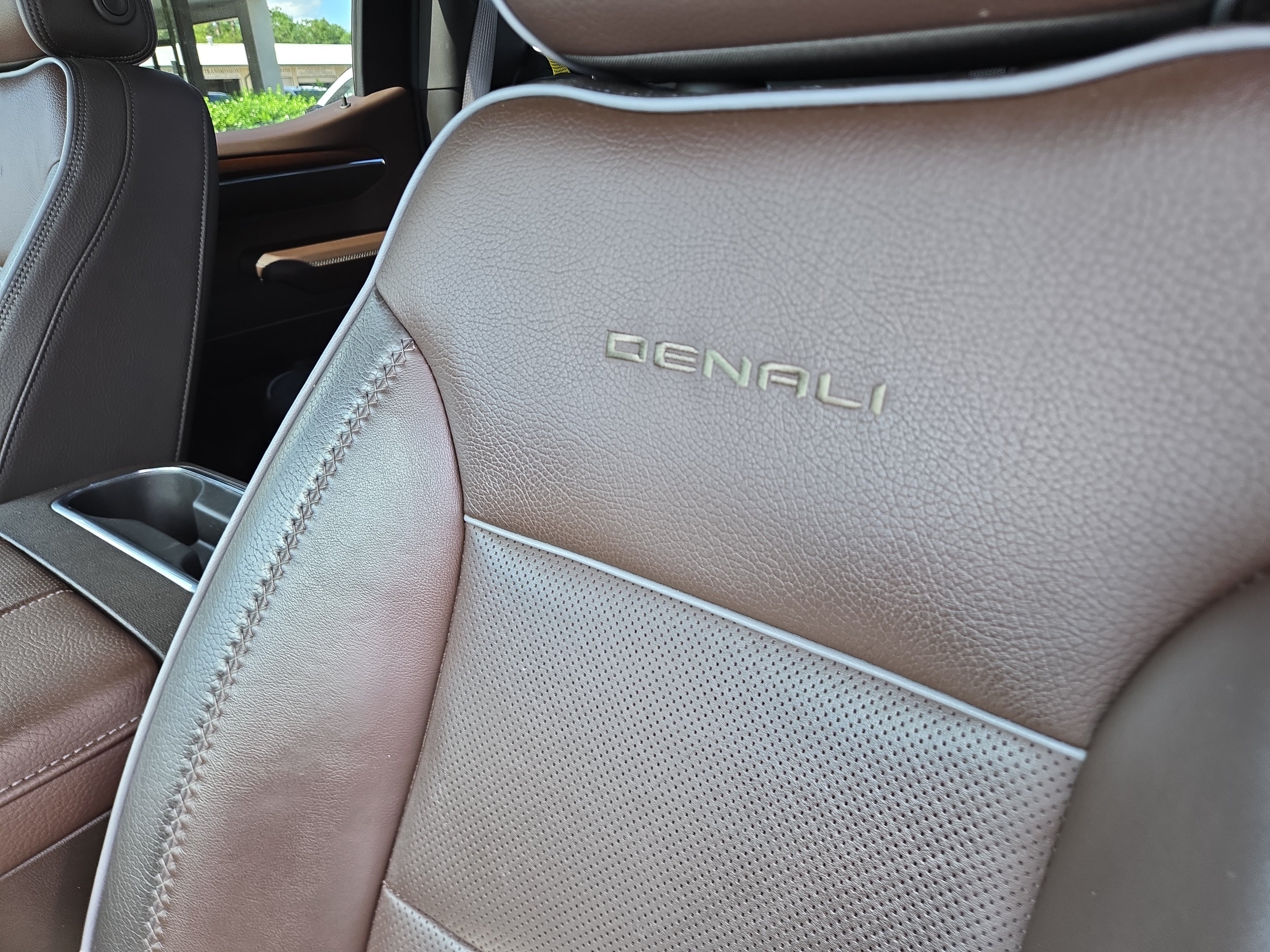 Used 2024 GMC Sierra 1500 Denali w/ Denali Reserve Package AWD/4WD image 29