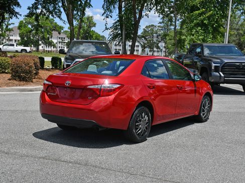 Used 2016 Toyota Corolla LE FWD image 4