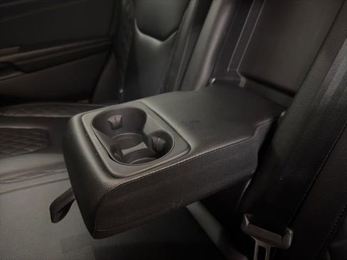 Used 2024 Ford Edge Titanium image 23