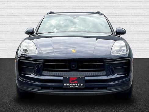 Used 2023 Porsche Macan AWD/4WD image 2