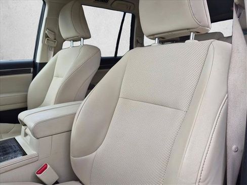 Used 2023 Lexus GX 460 Premium w/ Premium Package AWD/4WD image 11