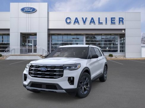 Used 2026 Ford Explorer Active w/ Active Comfort Package AWD/4WD image 2