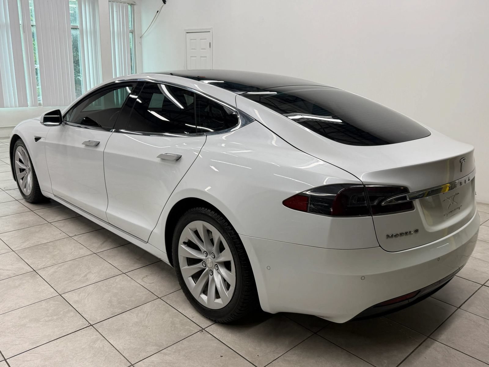 Used 2017 Tesla Model S 75D AWD/4WD image 7