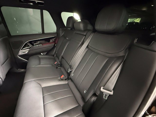 Used 2025 Land Rover Range Rover SE AWD/4WD image 19