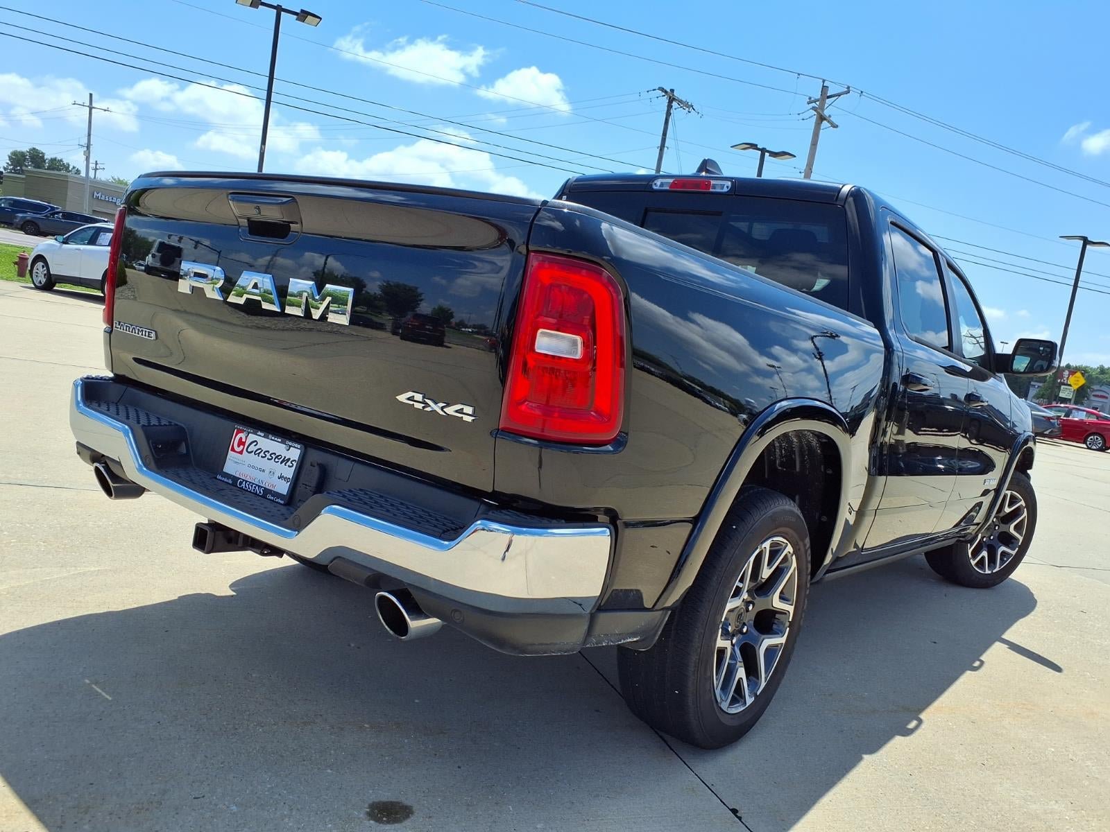 Used 2025 RAM 1500 Laramie AWD/4WD image 42