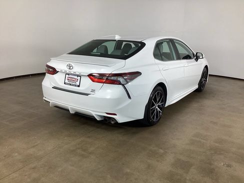 Used 2023 Toyota Camry SE AWD/4WD image 6