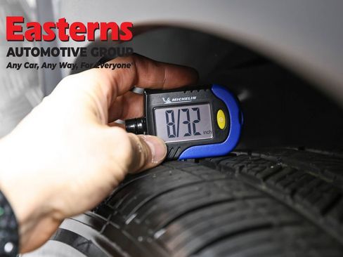 Used 2025 Mercedes-Benz GLE 450e 4MATIC image 28