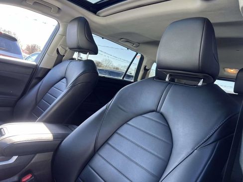 Used 2023 Toyota Highlander XLE image 17