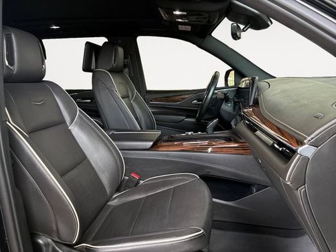 Certified 2024 Cadillac Escalade Premium Luxury w/ Performance Package AWD/4WD image 13
