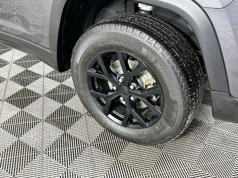 Certified 2024 Jeep Grand Cherokee Altitude image 42