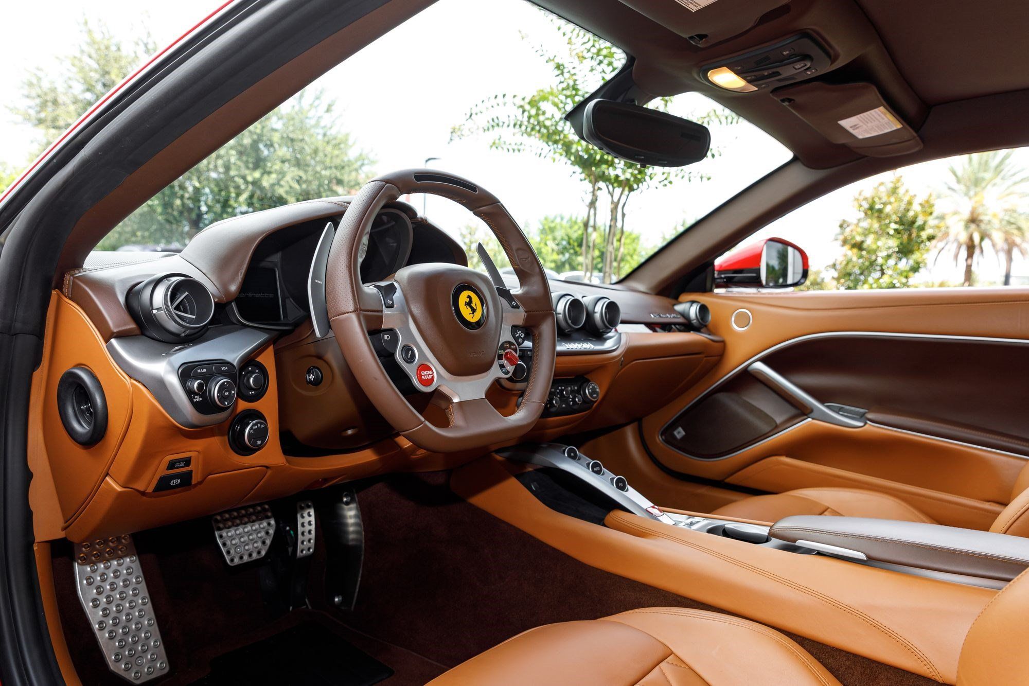 Used 2016 Ferrari F12 Berlinetta RWD image 20