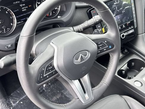 Certified 2025 INFINITI QX50 Luxe w/ Accent Package AWD/4WD image 11